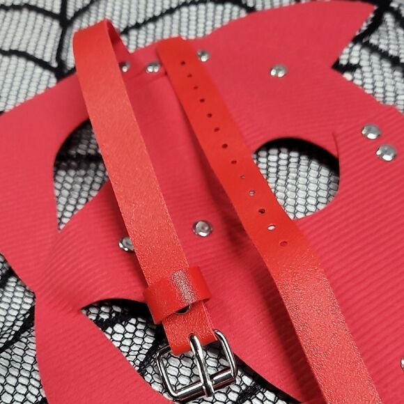 Red Faux Leather Mask Masquerade Lingerie Accessory Adjustable Strap - Picture 3 of 7